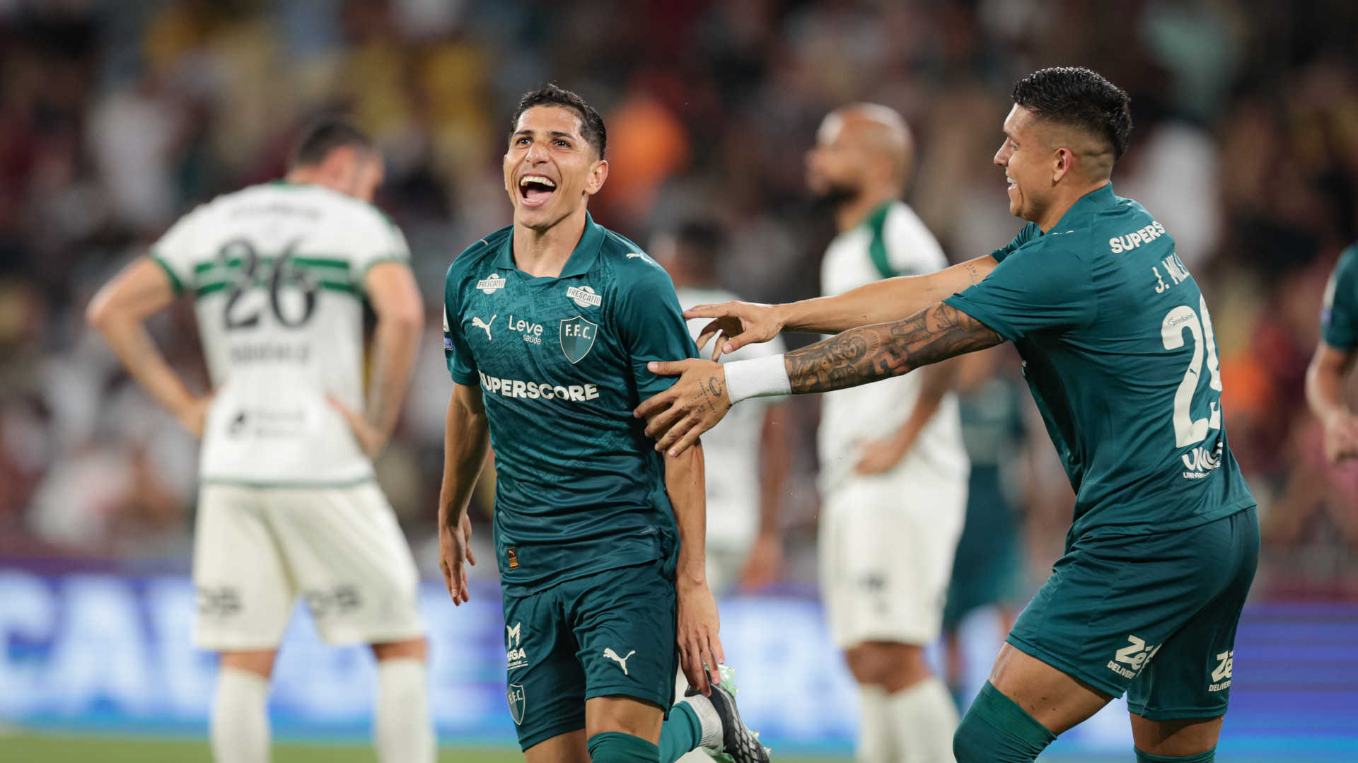Savarino abriu o placar para o Fluminense aos 30, com desvio - Marcelo Gonçalves / Fluminense FC
