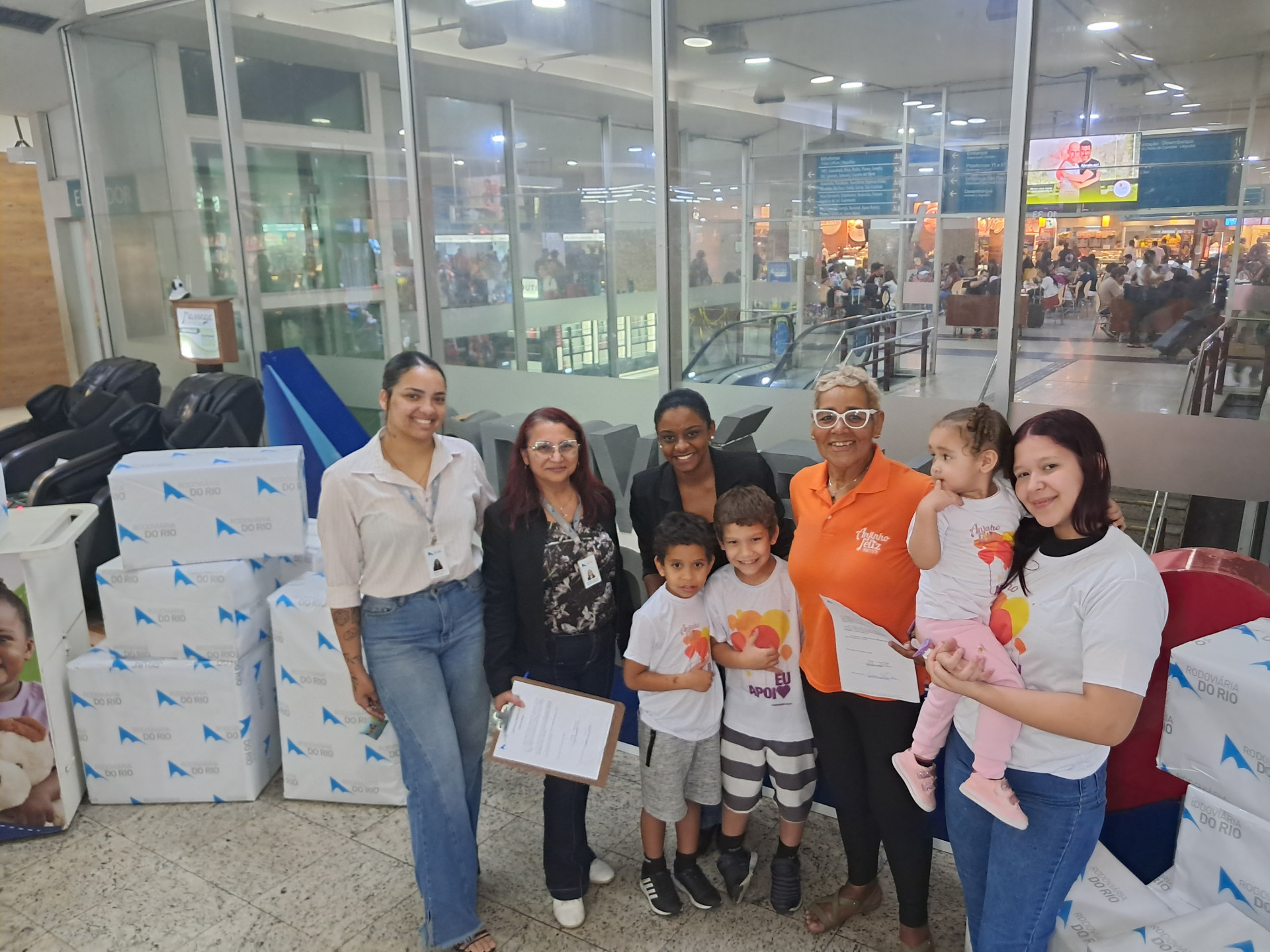 Entrega dos brinquedos arrecadados pela Campanha do Brinquedo aconteceu nesta sexta-feira (9) - Divulgação / Rodoviária do Rio