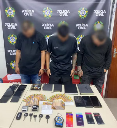 Três colombianos são presos suspeitos de agiotagem e ameaças a comerciantes em Resende