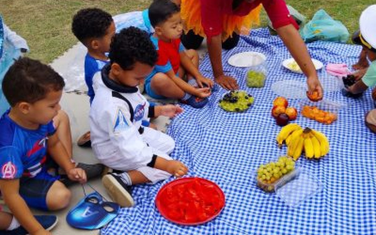 Semana da Crian&ccedil;a re&uacute;ne divers&atilde;o em creche municipal de Nova Igua&ccedil;u - Divulga&ccedil;&atilde;o