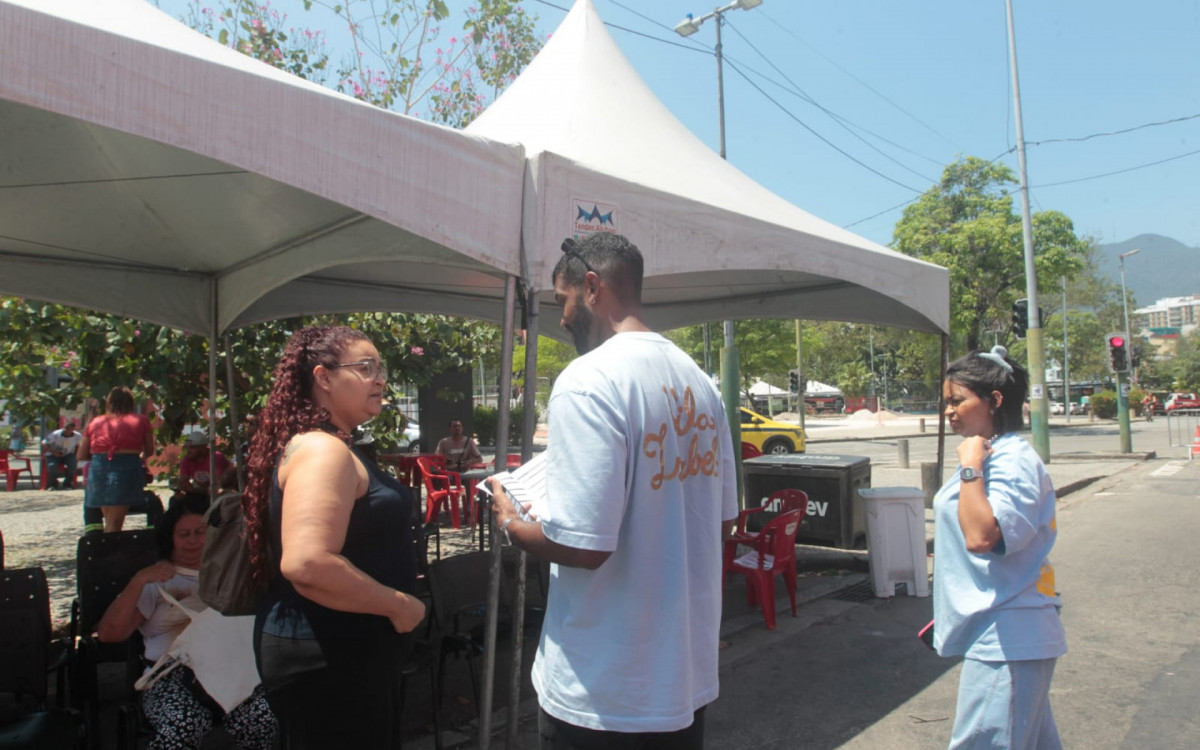 Mam&oacute;grafo m&oacute;vel ficou parado na Pra&ccedil;a Bar&atilde;o de Drumond, em Vila Isabel