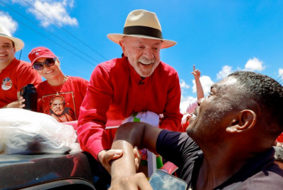 Lula questiona corte de R$ 250 bilhões prometido por Flávio Bolsonaro