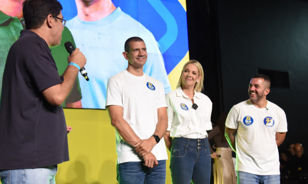 Douglas Ruas promete governar para todos após confirmação da vitória