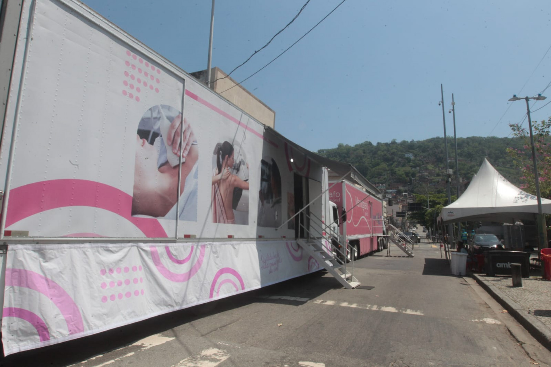 Mamógrafo móvel ficou parado na Praça Barão de Drumond, em Vila Isabel - Reginaldo Pimenta / Agência O Dia
