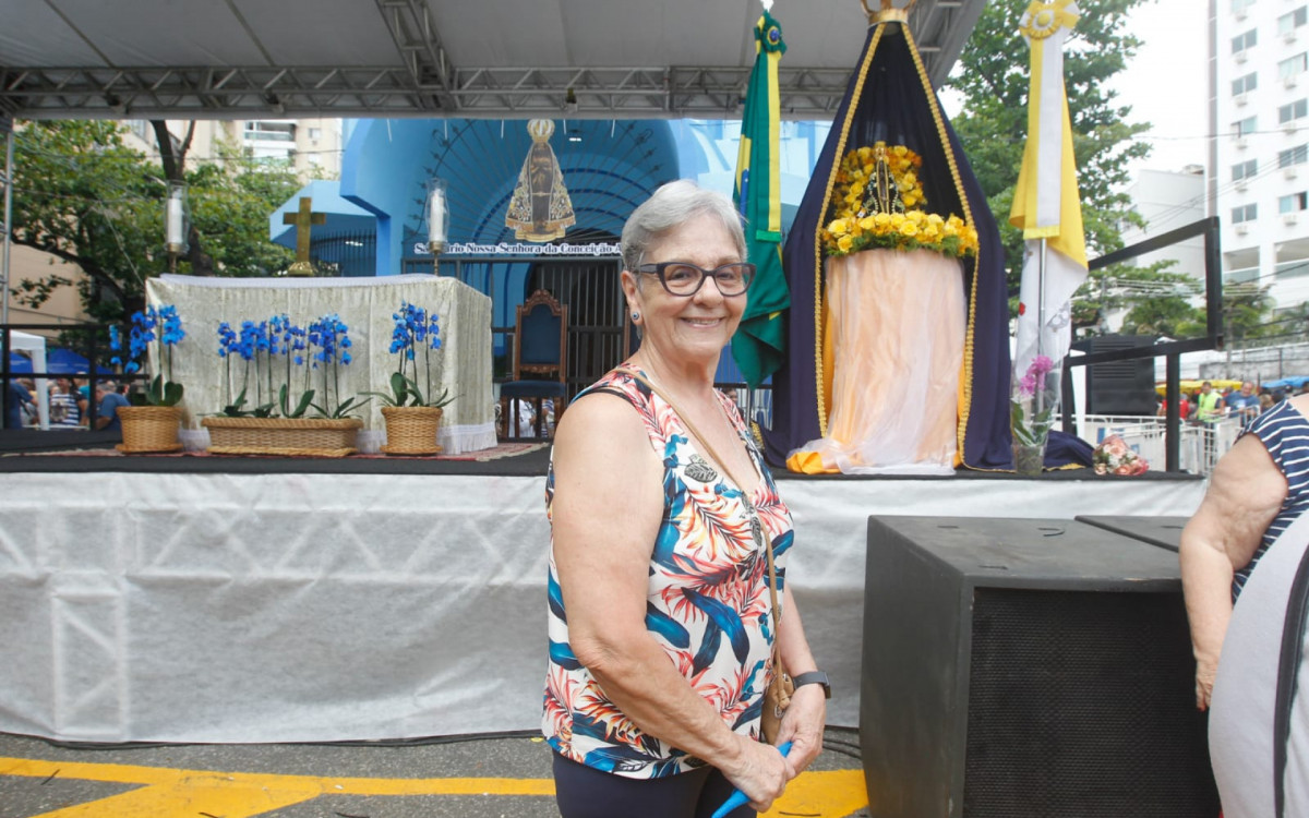 Alda L&uacute;cia compareceu na festa na Igreja Matriz de Nossa Senhora da Concei&ccedil;&atilde;o Aparecida