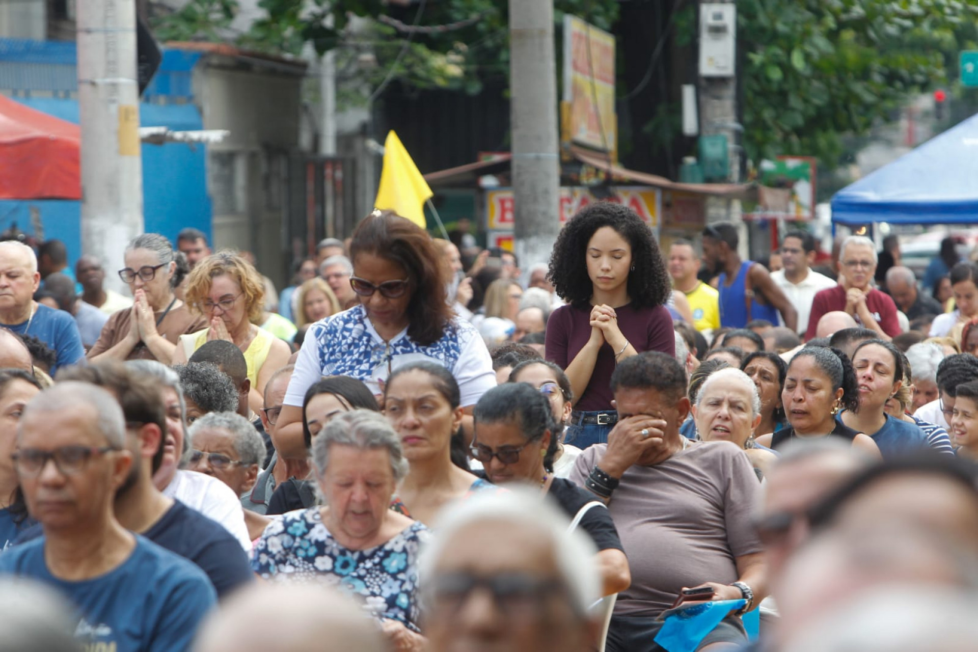 Milhares de fiéis se reuniram na Igreja Matriz de Nossa Senhora da Conceição Aparecida - Reginaldo Pimenta / Agência O Dia
