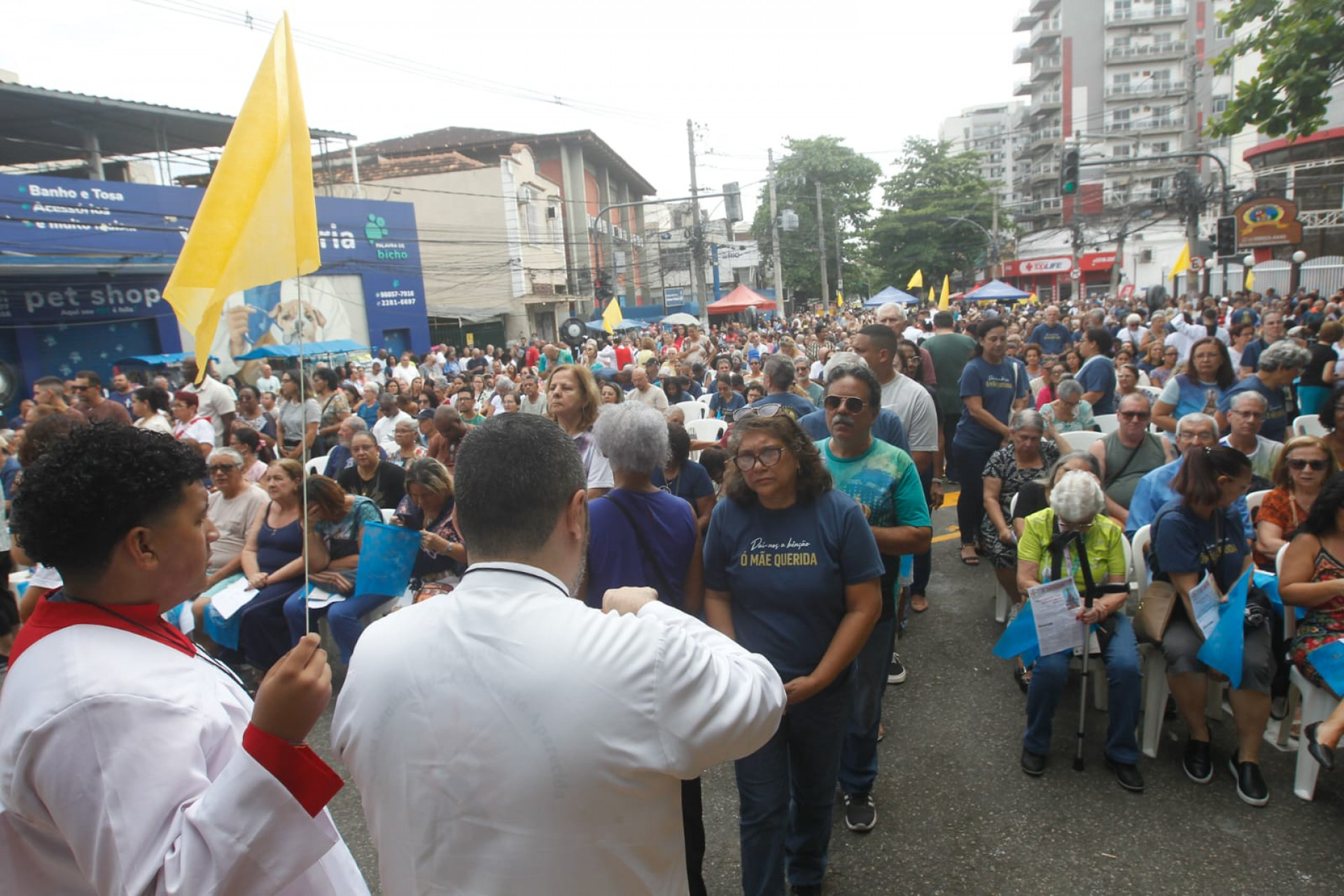 Milhares de fiéis se reuniram na Igreja Matriz de Nossa Senhora da Conceição Aparecida - Reginaldo Pimenta / Agência O Dia