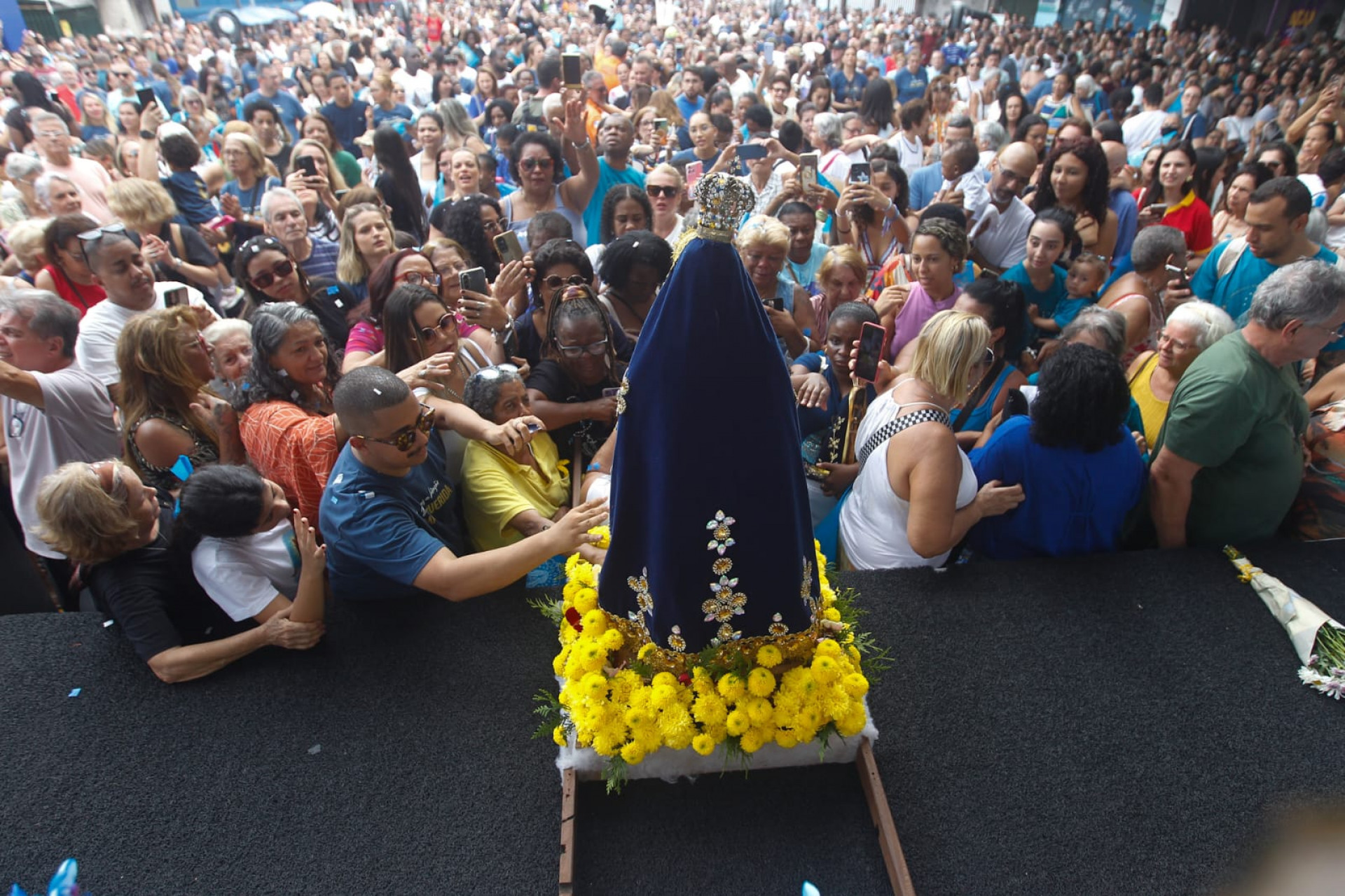 Fiéis celebram Nossa Senhora da Conceição Aparecida - Reginaldo Pimenta / Agência O Dia