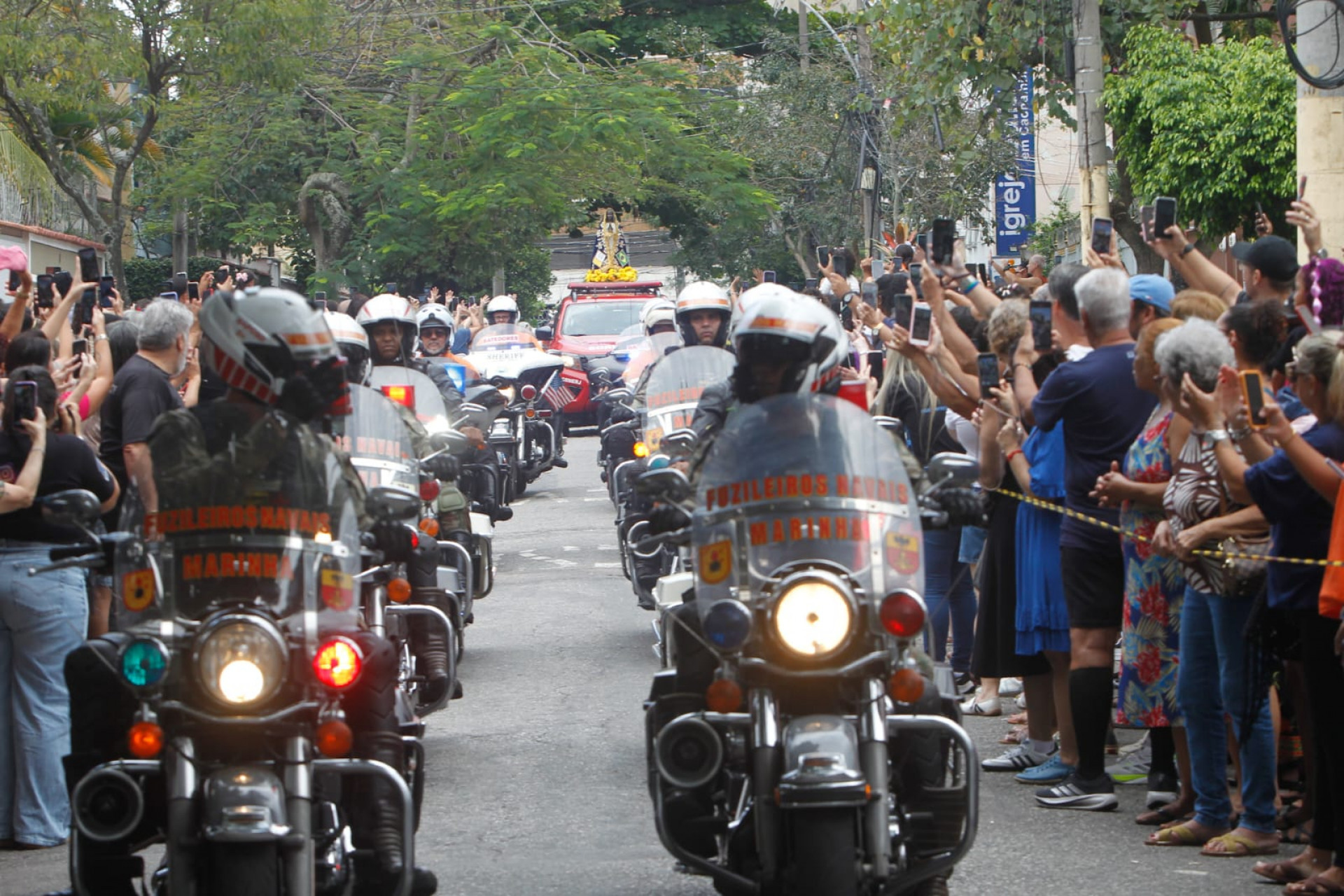 Imagem da Santa chegou com auxílio de batedores na igreja matriz - Reginaldo Pimenta / Agência O Dia