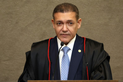 Nunes Marques volta a suspender canal 'Exército do Lula' 