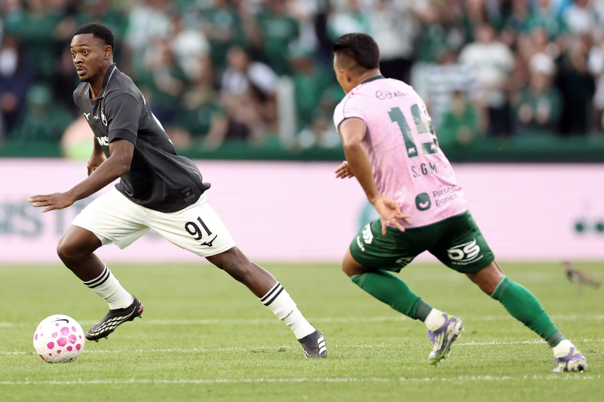 Domingos Andrade reaparece e amplia leque de opções no Botafogo