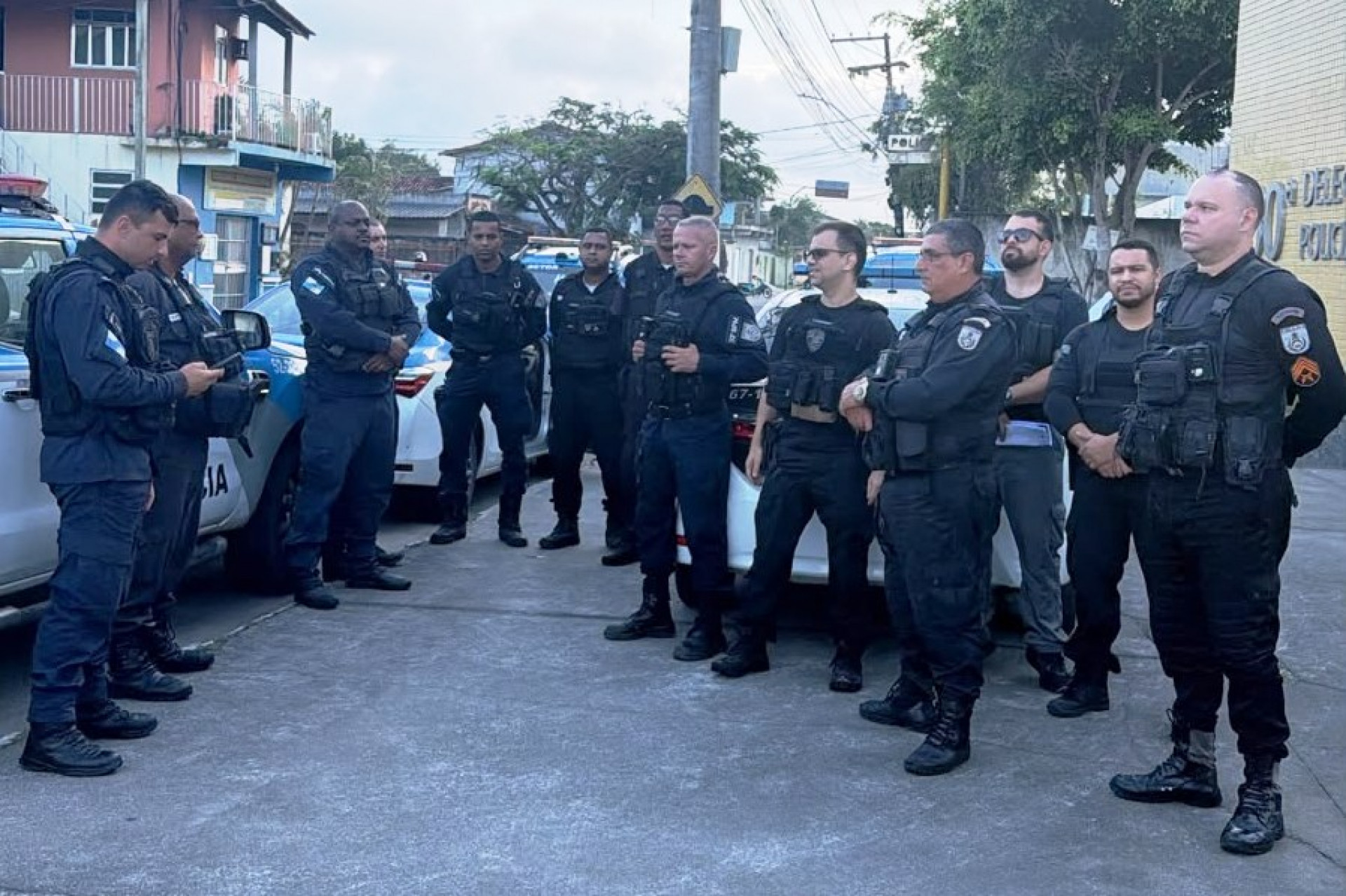 Operação do 32º BPM prende sete pessoas e apreende loló na região