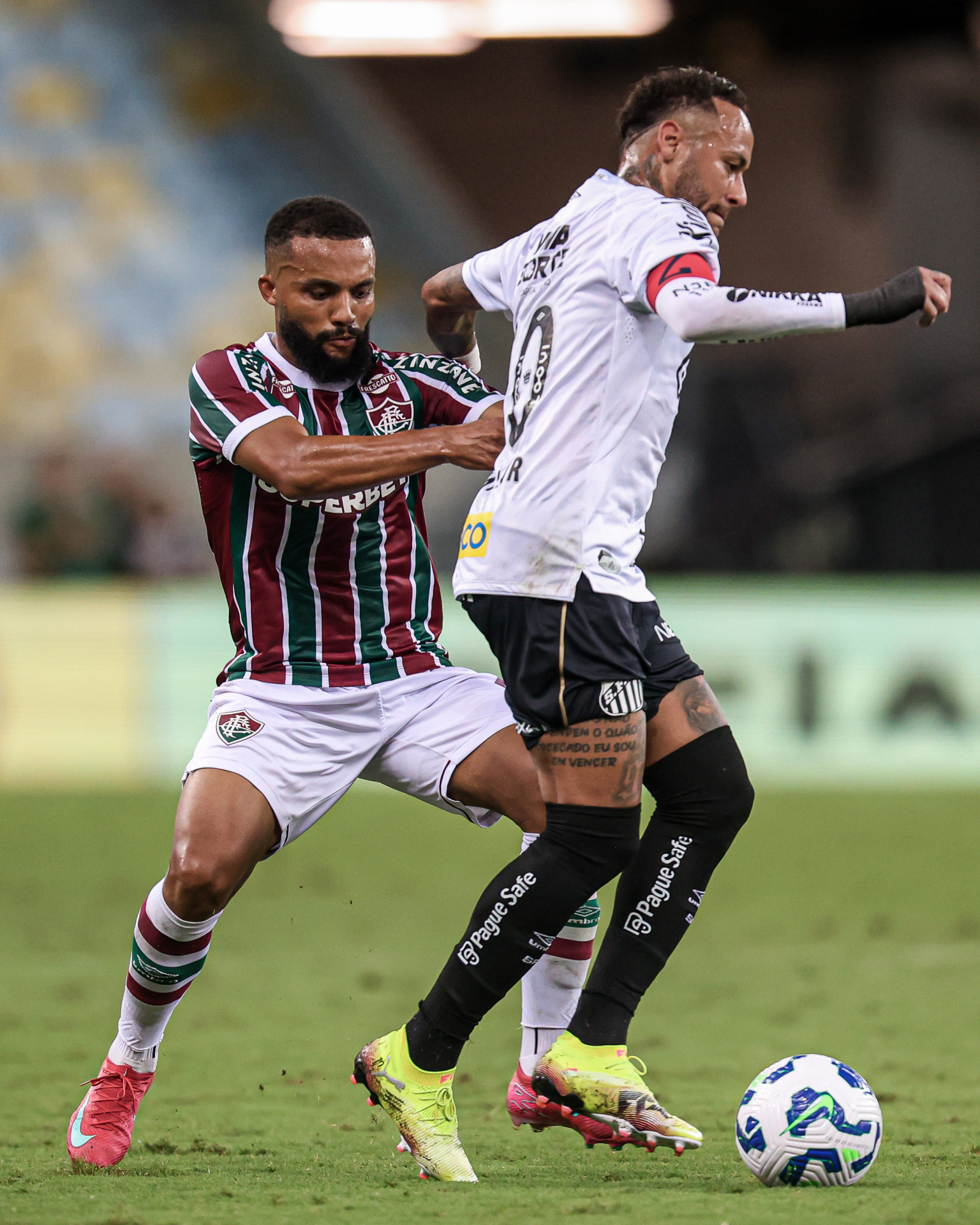 Samuel Xavier e Neymar podem reeditar rivalidade em Fluminense x Santos