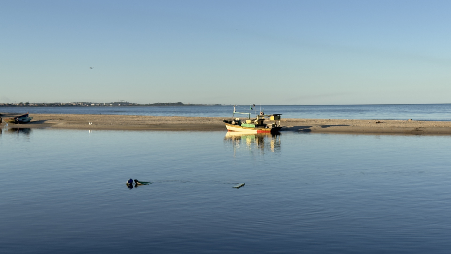 Programa municipal prev&ecirc; at&eacute; 500 vagas para profissionais da pesca durante os per&iacute;odos de defeso em Maca&eacute; - Foto: Douglas Smmithy