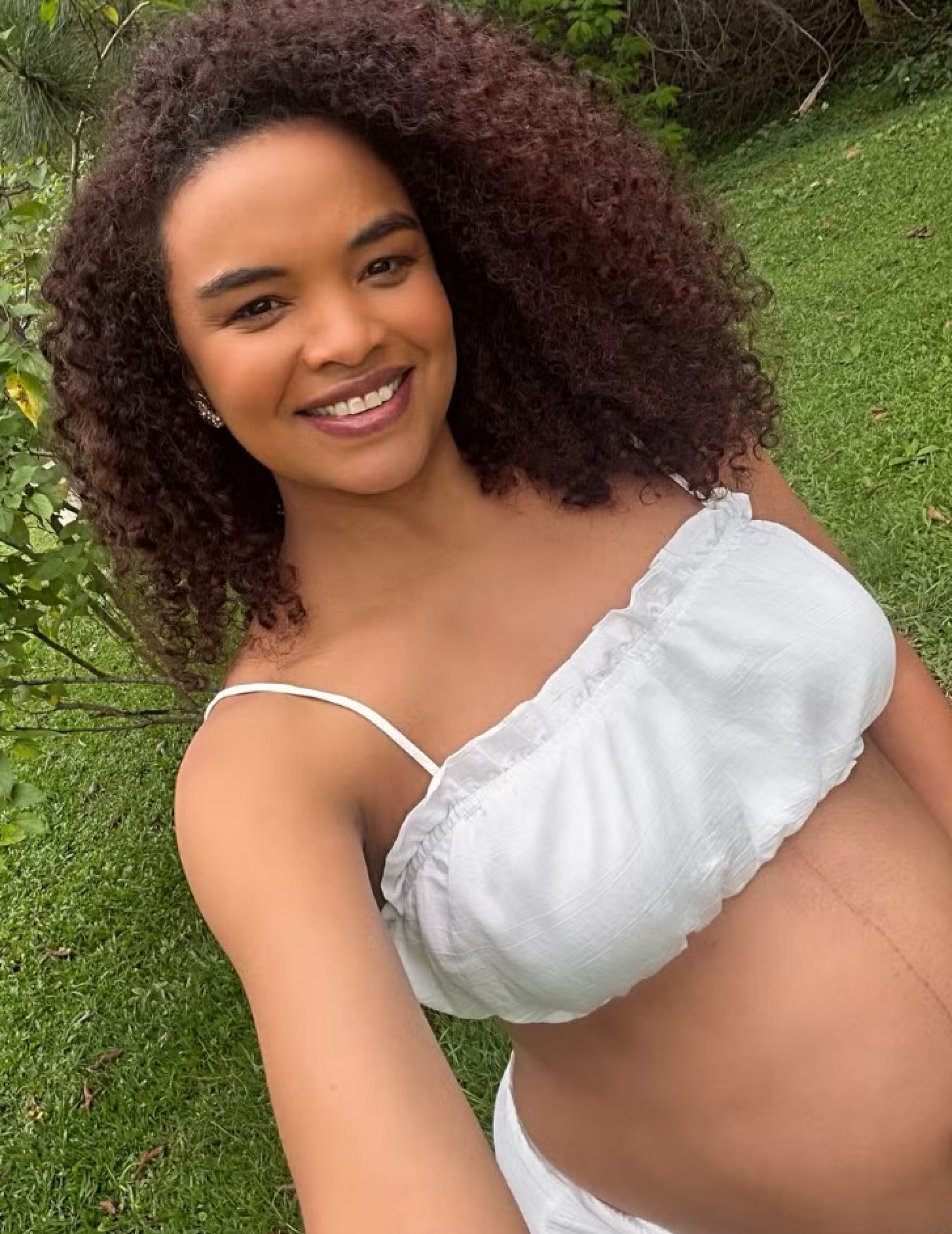 Lucy Ramos mostra evolução da gravidez e recebe carinho dos fãs