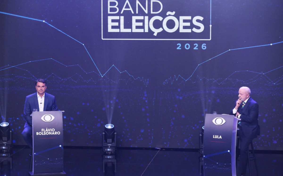No primeiro bloco, candidatos discutiram corrupção e as responsabilidades dos governos diante de denúncias envolvendo recursos públicos