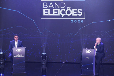 Debate entre Lula e Flávio é marcado por acusações e confrontos diretos