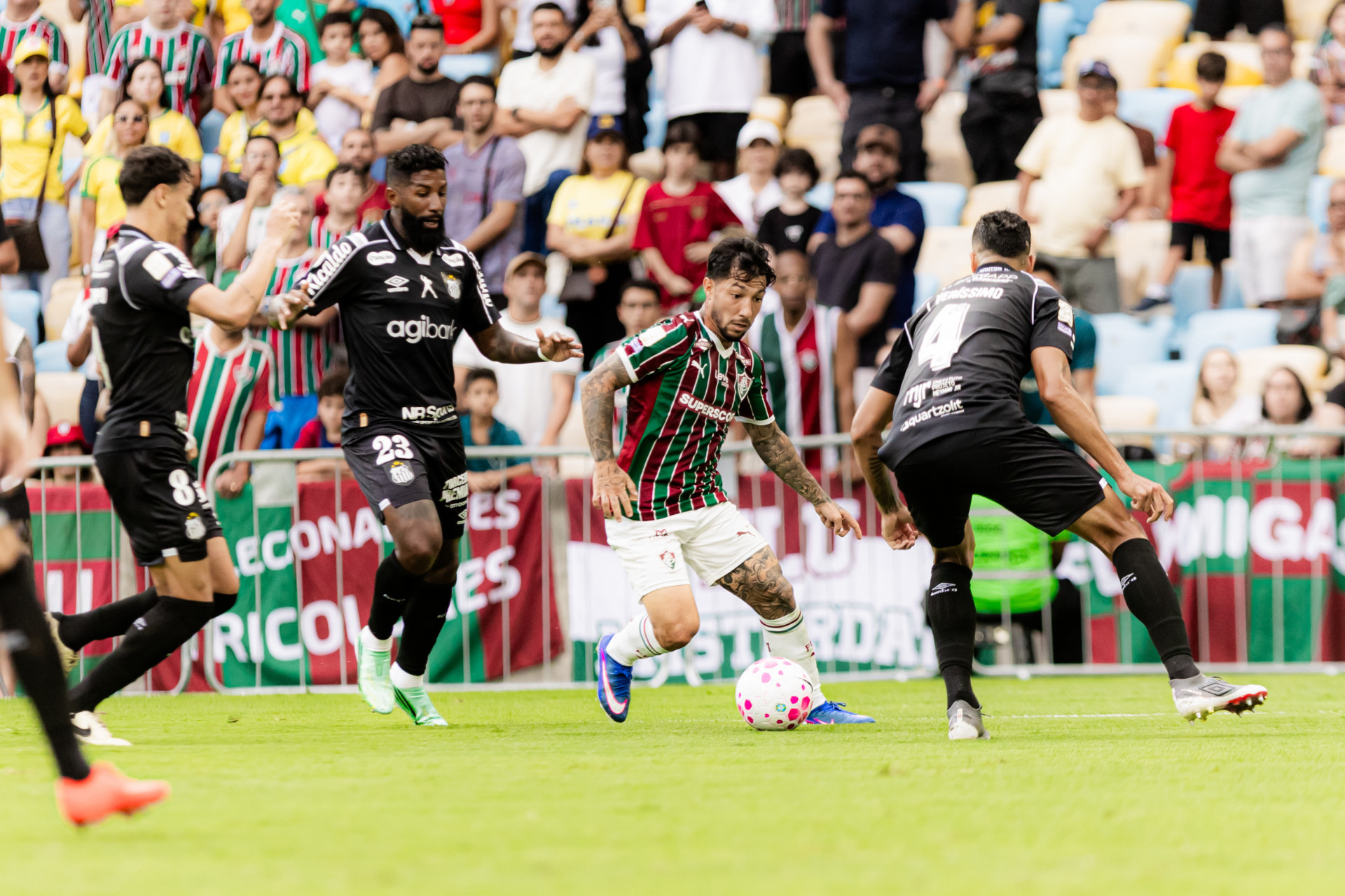 Fluminense enfrentou o Santos, neste domingo (18), no Maracan&atilde;, pelo Brasileir&atilde;o - Marina Garcia/Fluminense