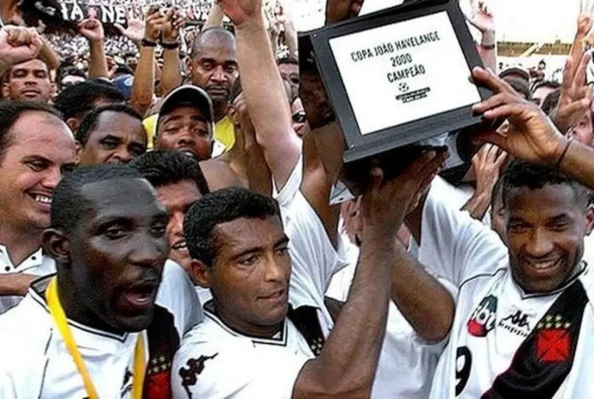 Vasco se sagrou tetracampeão brasileiro no Maracanã, em 2000 - Divulgação / Vasco