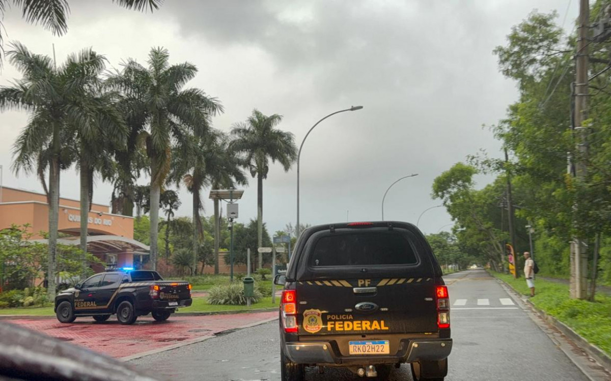 Policiais buscam cumprir mais de 40 mandados nesta segunda-feira (19)