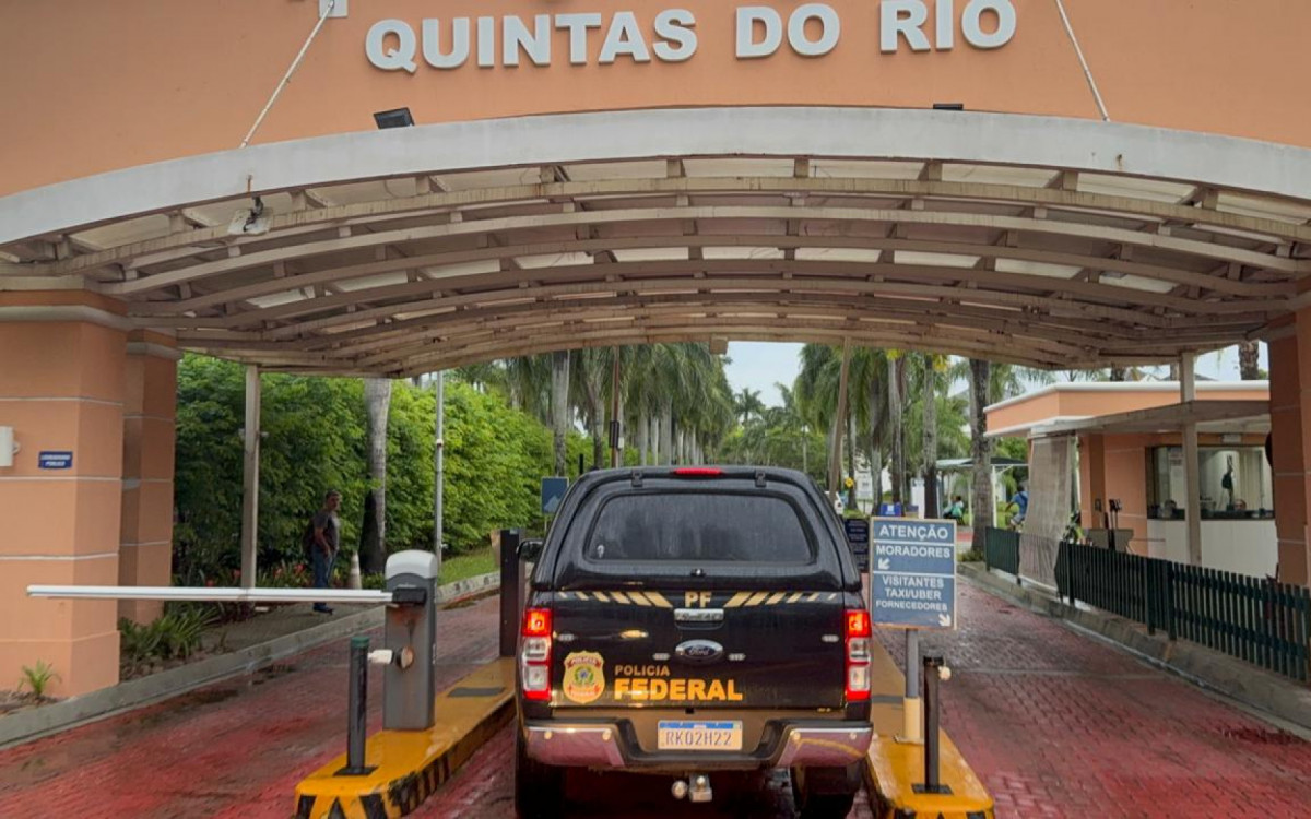 Policiais buscam cumprir mais de 40 mandados nesta segunda-feira (19)