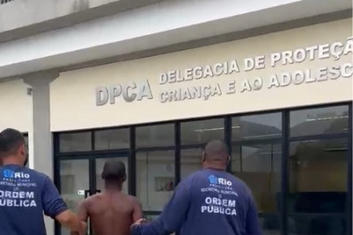 Adolescente é apreendido após roubar e ferir turista russa na Lapa