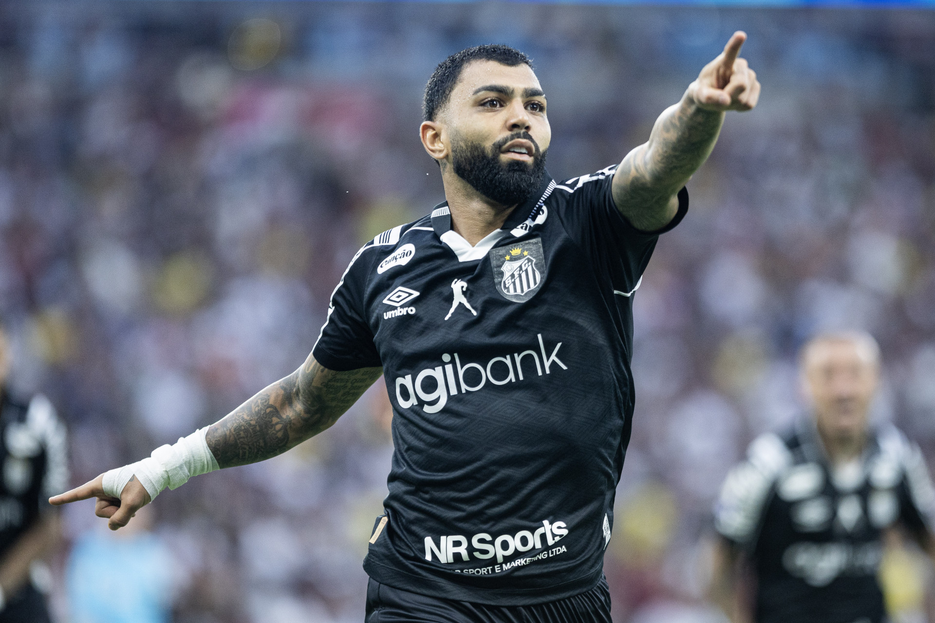 Ex-Flamengo exalta reviravolta de Gabigol: 'Três anos sofrendo'