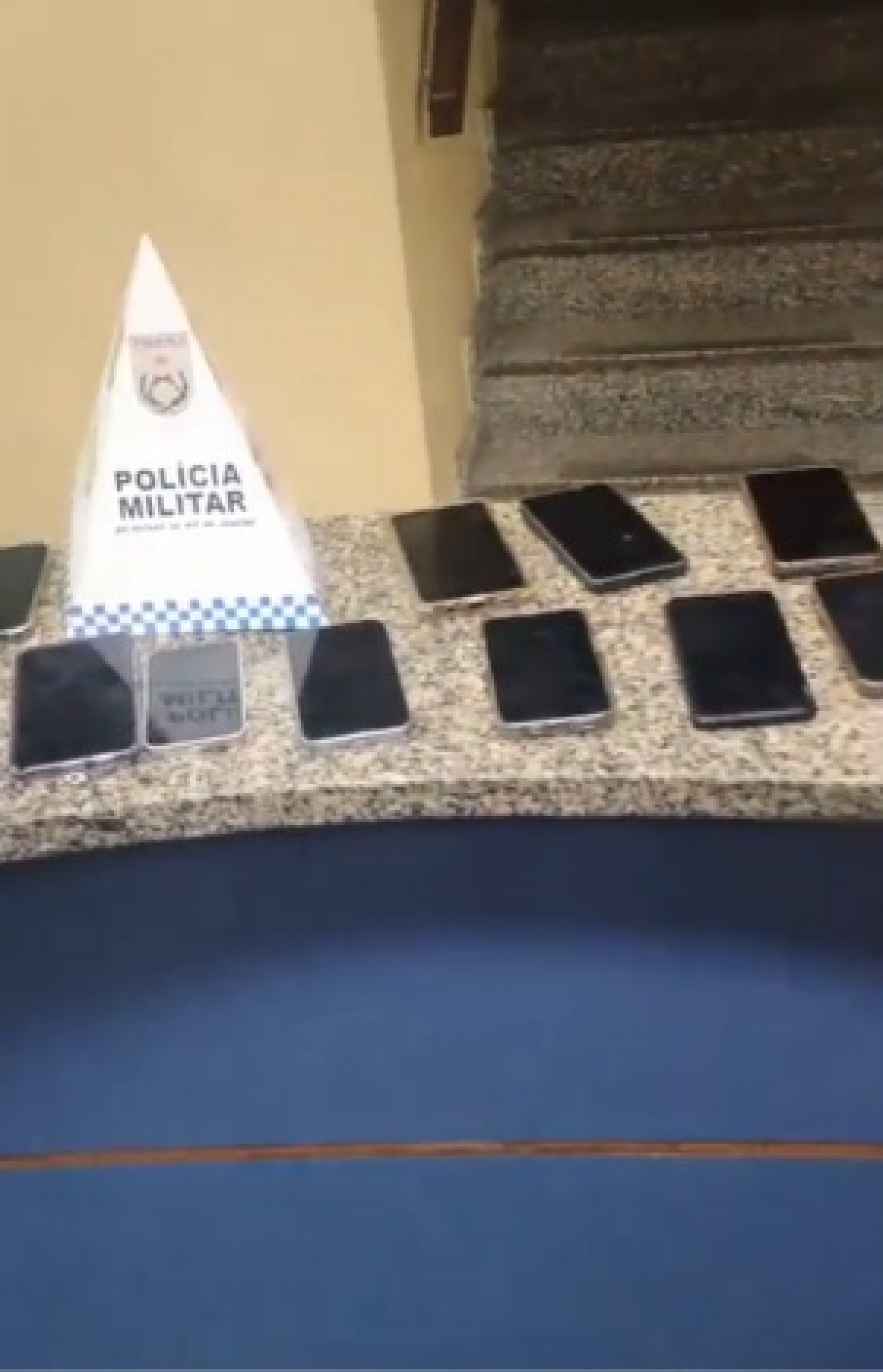 Homem é detido com 12 celulares no Centro do Rio