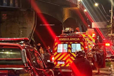 Mulher morre ao cair de viaduto após acidente em Nova Iguaçu