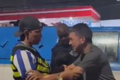 Motoboy é feito refém ao ser confundido com traficante na Penha