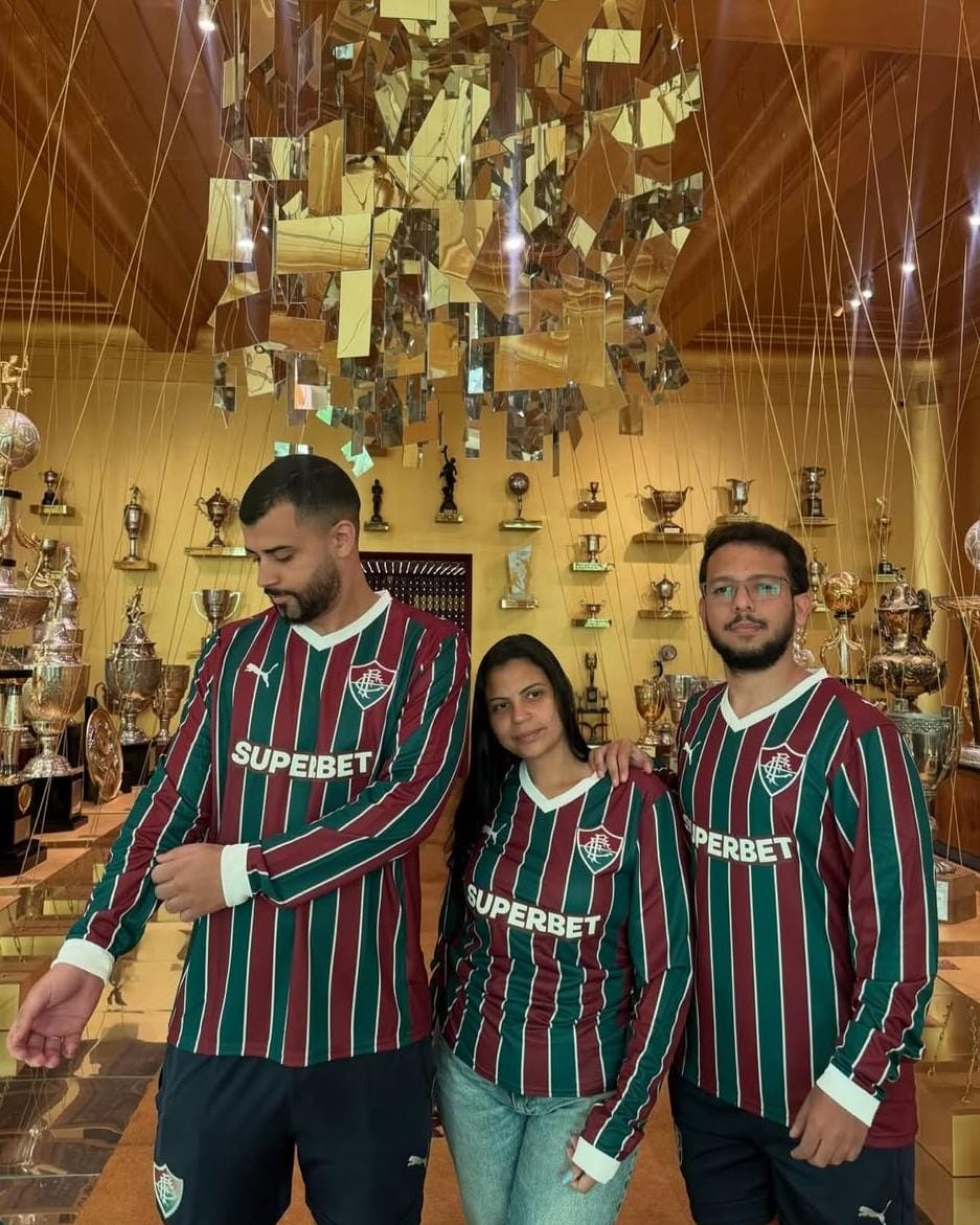 Camisa manga longa do Fluminense versão tricolor para a temporada 2026 - Reprodução/Instagram @lojadoflu_laranjeiras