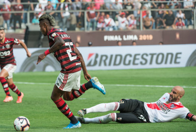 Relembre jogos do Flamengo com argentinos em mata-mata
