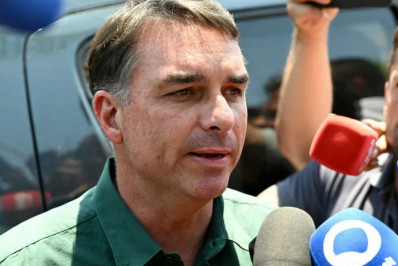 Flávio diz que vai abrir sigilo e levar às 'últimas consequências'