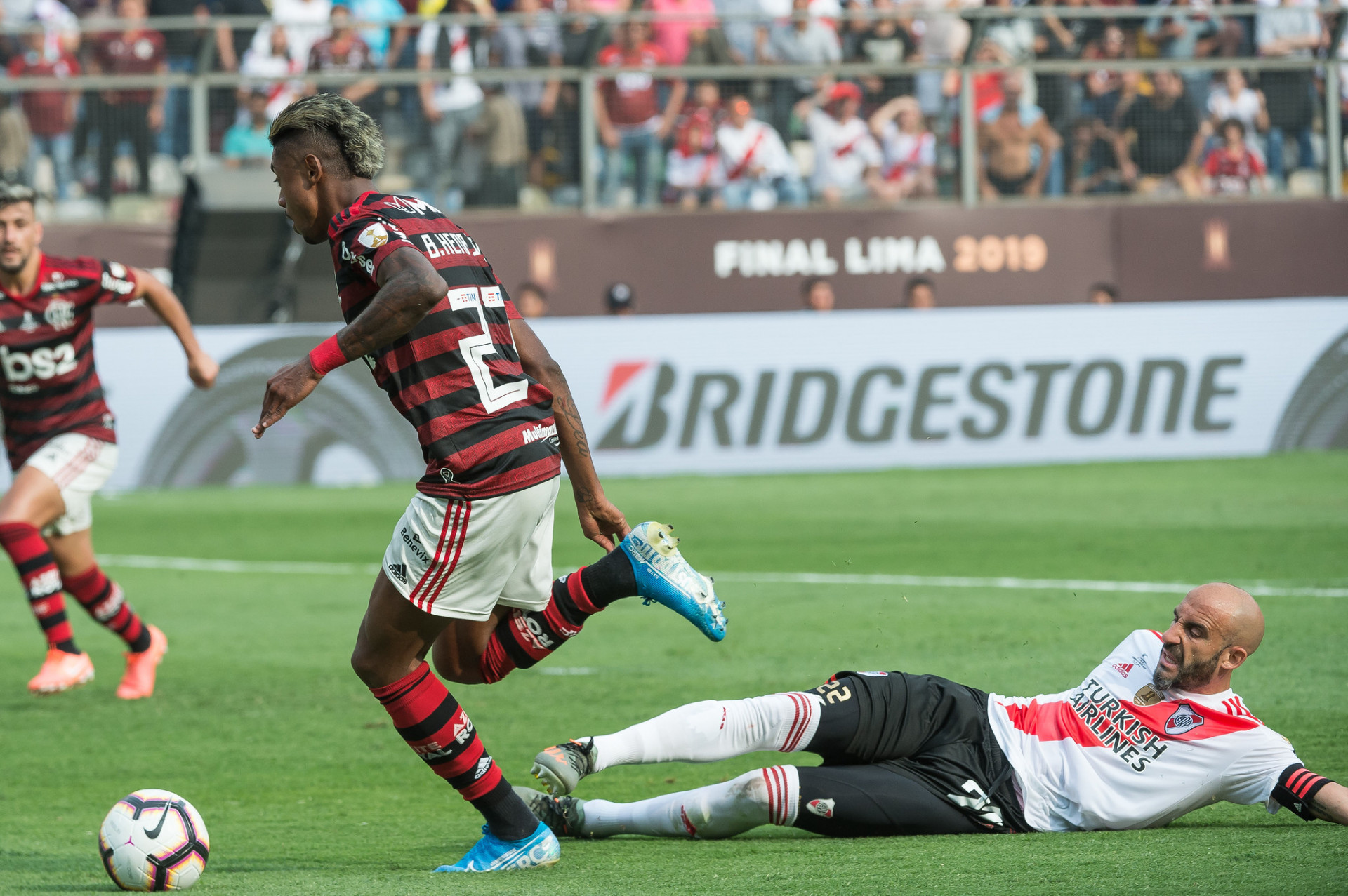 Relembre jogos do Flamengo com argentinos em mata-mata da Libertadores
