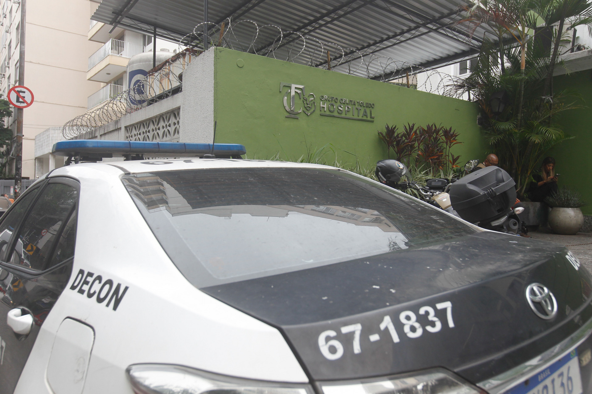 Funcionárias de grupo investigado por mortes após cirurgias são presas