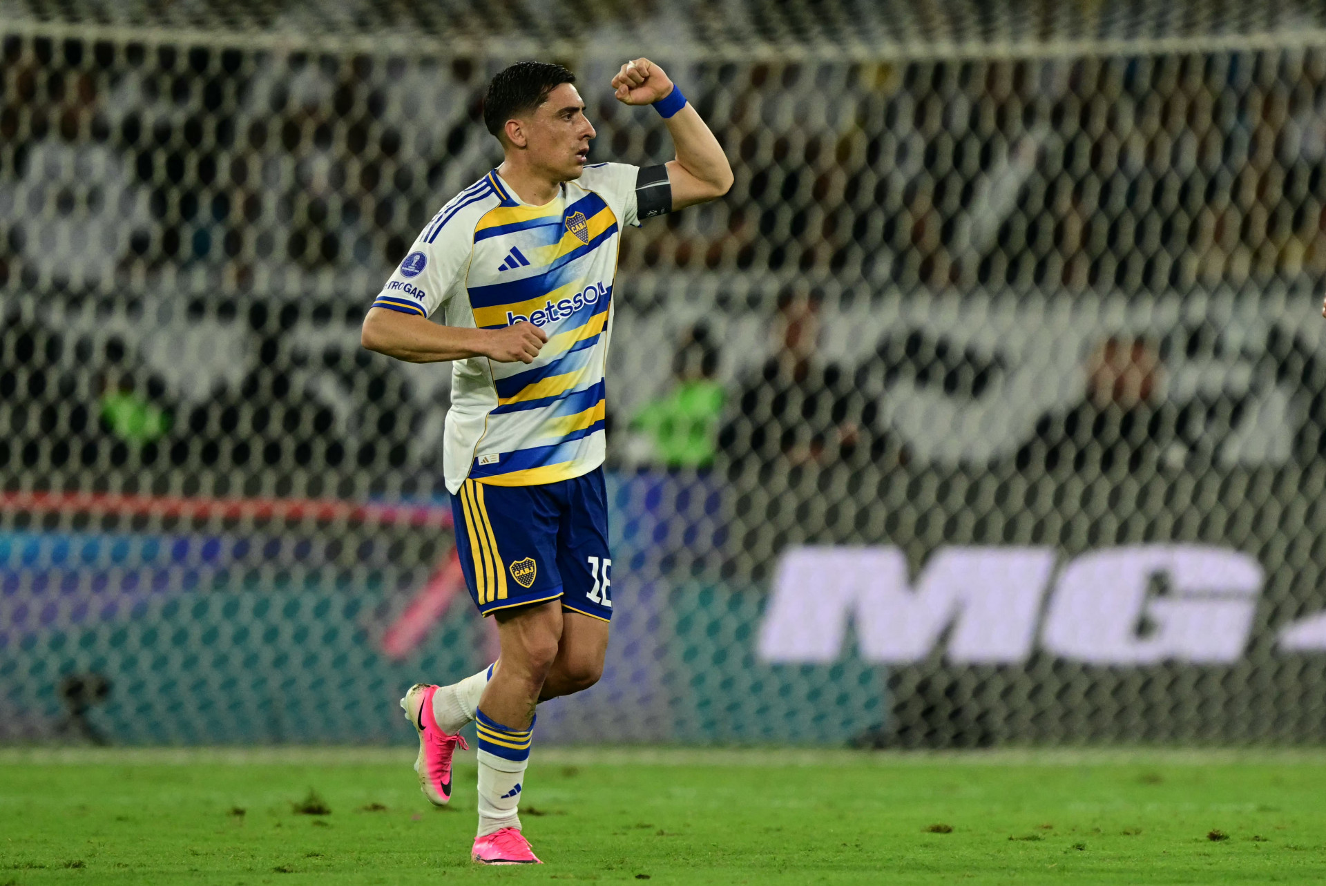 Merentiel exalta Paredes após classificação do Boca sobre o Vasco