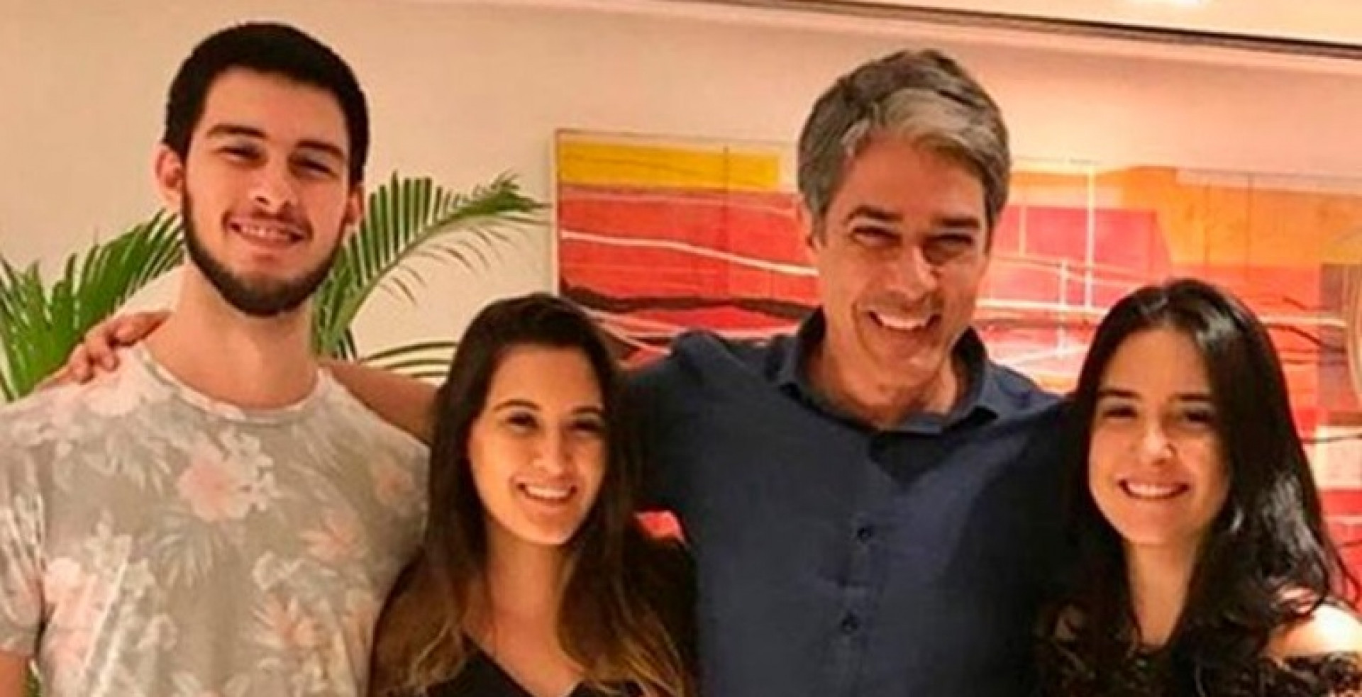 William Bonner mostra tatuagem em homenagem aos filhos