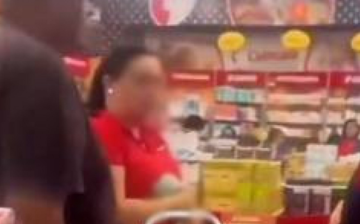 Gerente de farmácia é demitido após agressão a funcionária no Alemão