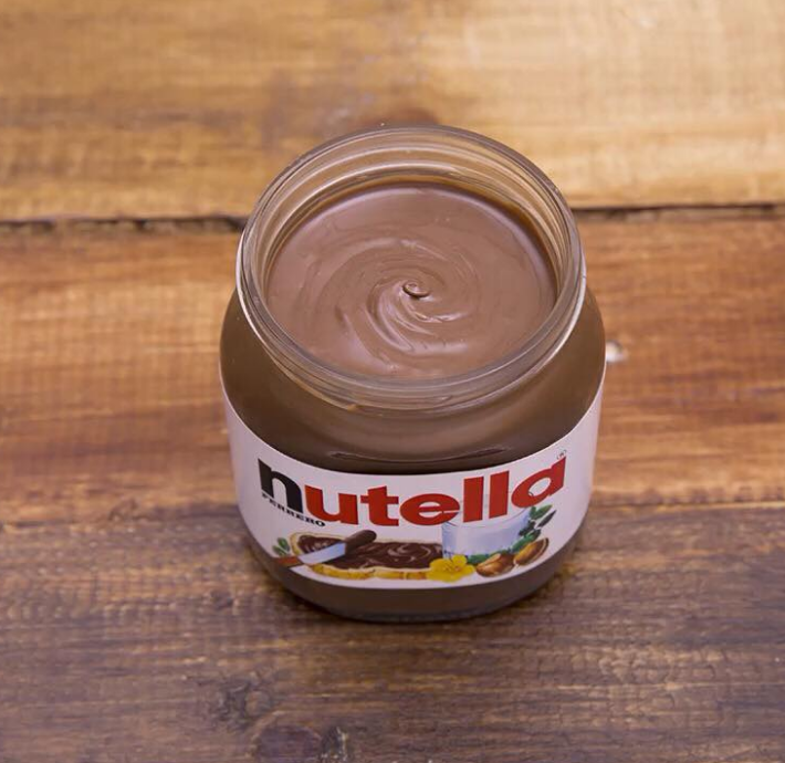 Geralmente o pote de Nutella é vendido por 4,50 euros, mas com o desconto de 70% o preço caiu para 1,41 euro - Reprodução/ Facebook