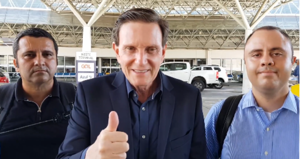 Crivella publicou v�deo em sua p�gina no Facebook anunciando a viagem