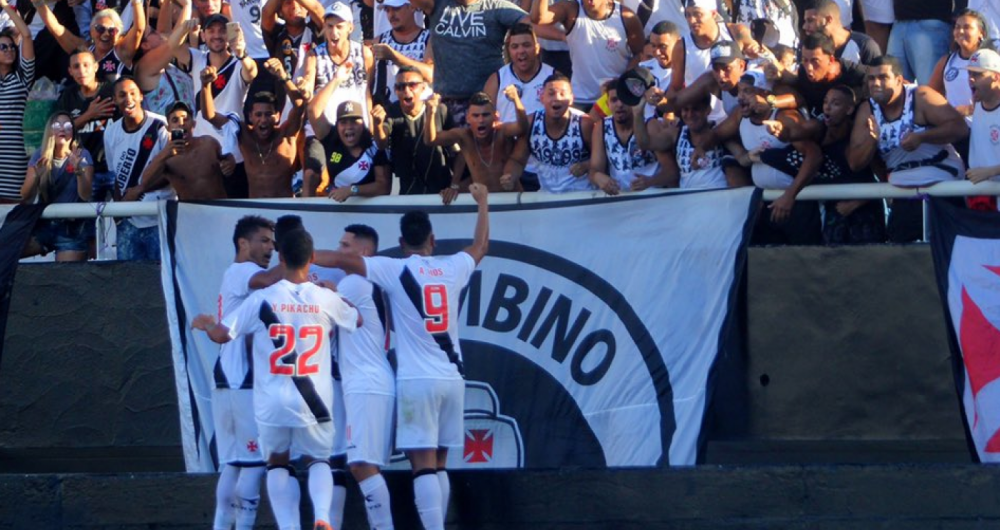 Vasco vence Botafogo no Nilton Santos