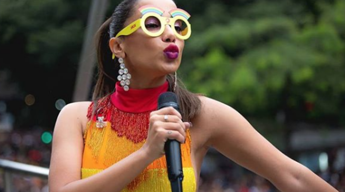 Anitta agita multidão na parada LGBT pelo segundo ano seguido - Reprodução Instagram
