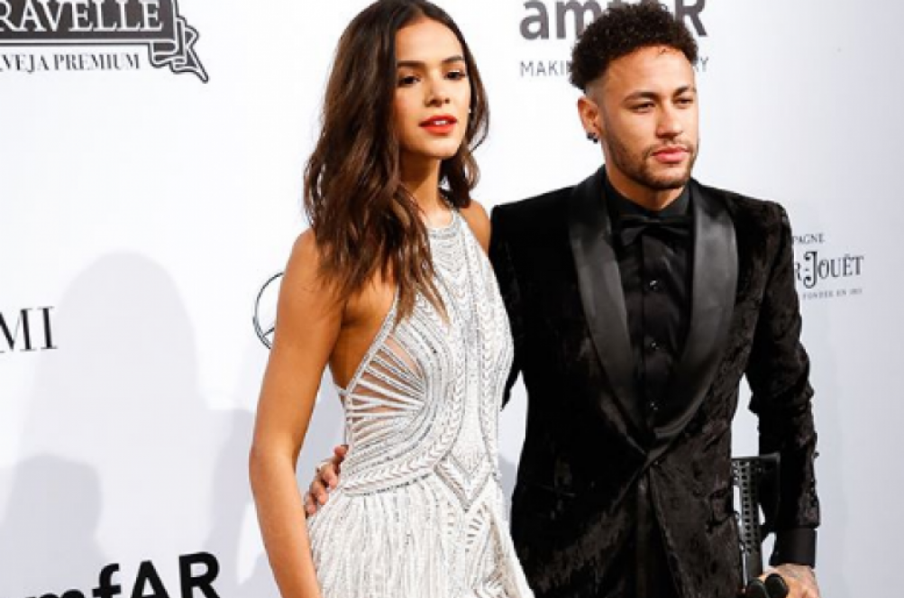 Bruna Marquezine expõe bastidores de fase turbulenta com Neymar: 'Eu chorava muito'