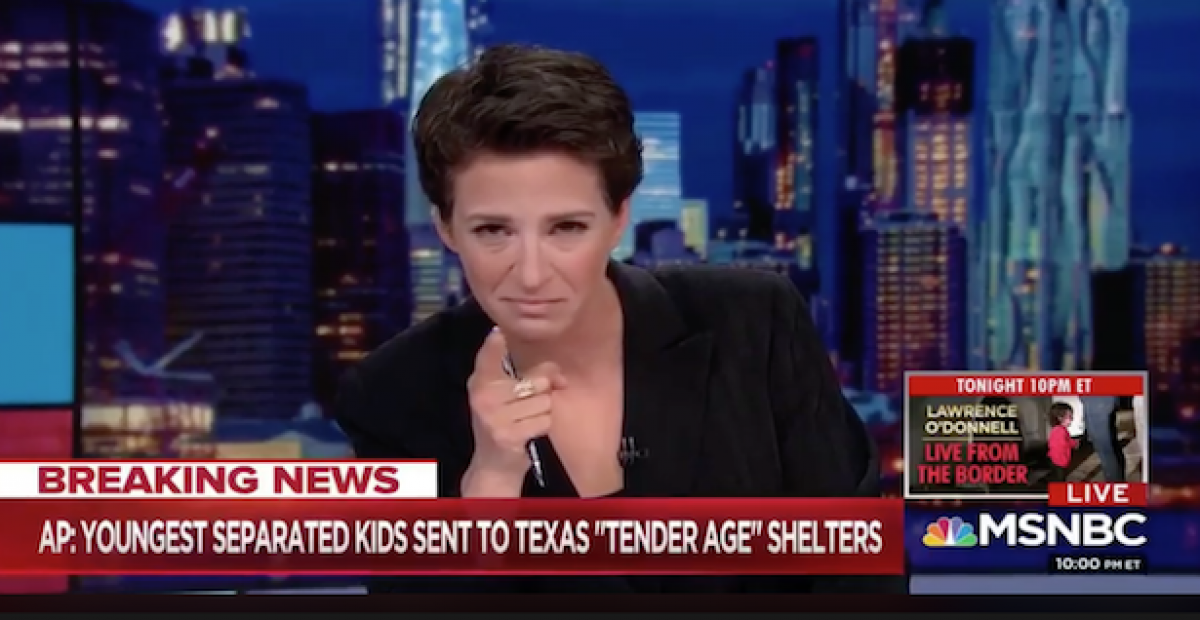 No Twitter, Rachel Maddow pediu desculpas pelo ocorrido e afirmou que era trabalho dela 'ser capaz de falar enquanto est&aacute; na TV' - Reprodu&ccedil;&atilde;o/ MSNBC