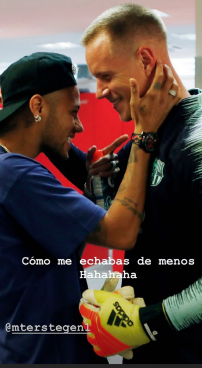 Neymar participa de torneio de pôquer em Barcelona e aproveita para rever companheiros de ex-clube