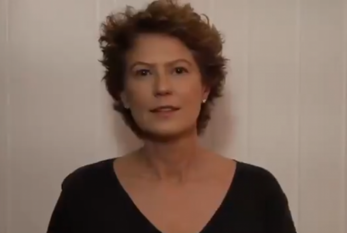 Patricia Pillar - Reprodu&ccedil;&atilde;o Twitter