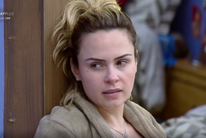 Ana Paula Renault atualmente &eacute; contratada de 'A Fazenda' - Reprodu&ccedil;&atilde;o 