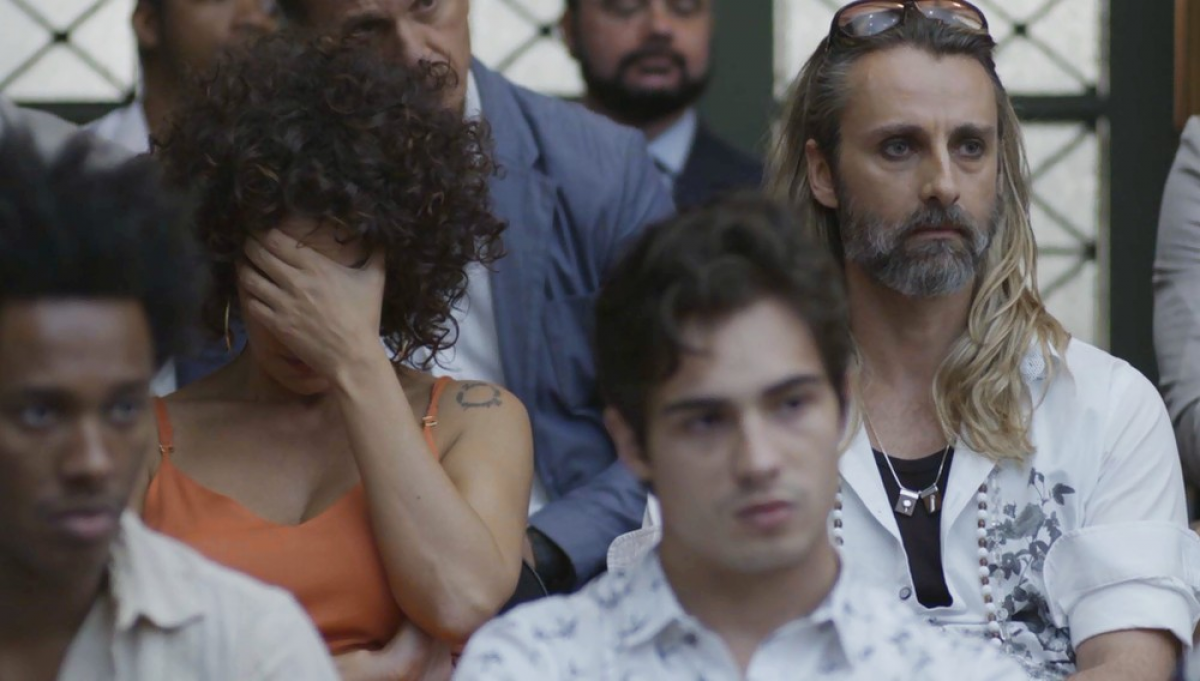 Os familiares de Luzia choram com a prisão da DJ