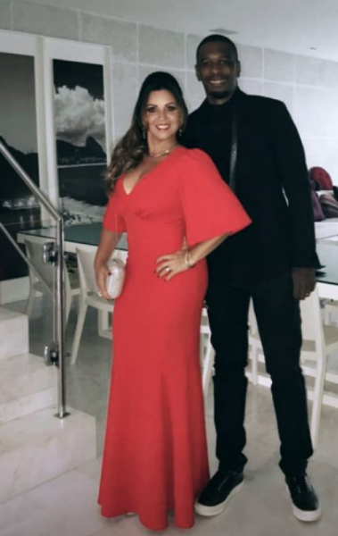 Lucas Paquetá se casa e elenco do Flamengo comparece em peso