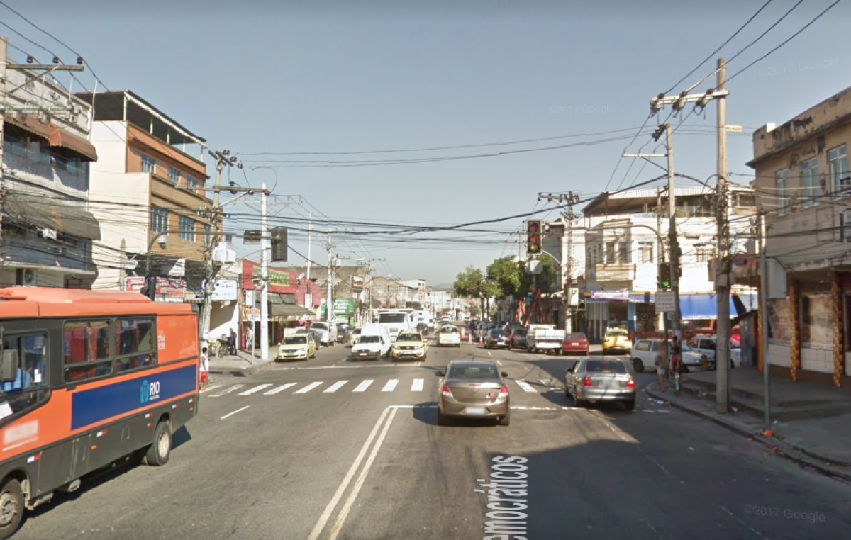 Avenida dos Democráticos, Zona Norte do Rio - Reprodução / GoogleMaps